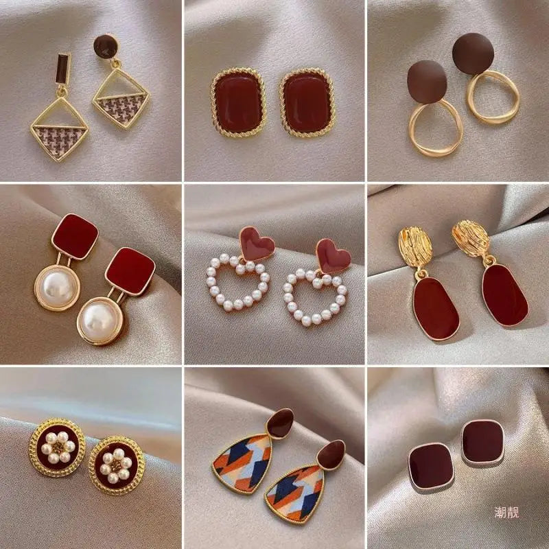 Korean-inspired geometric pearl ear clips with contrast colors. Retro style, no ear piercing required.